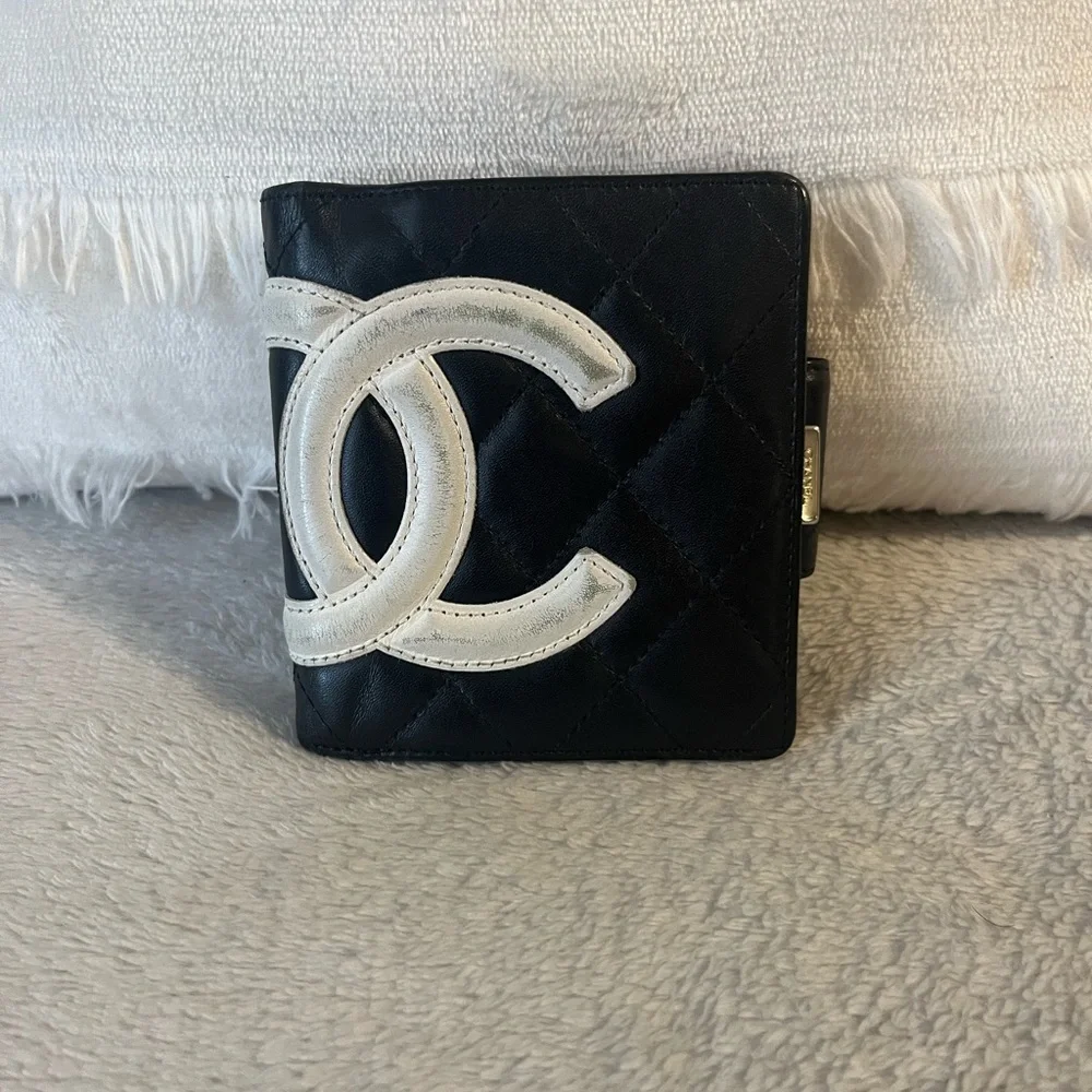 Sold - Picture 1 of 11